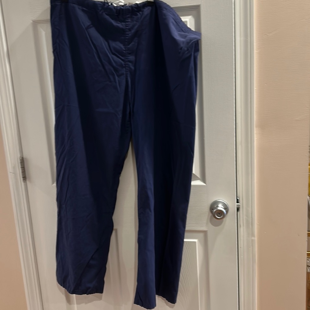 Relaxed Leg Urbane scrub Pants.